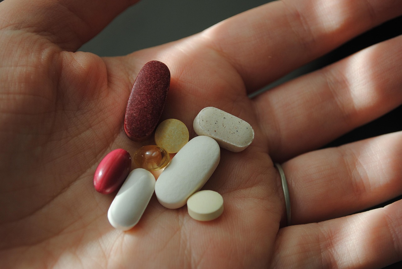 pills 7600573 1280